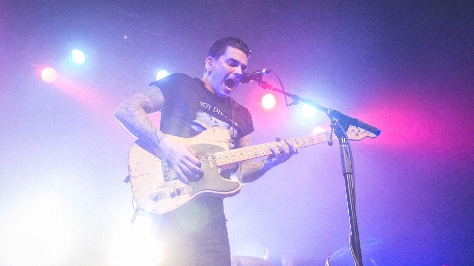 Gallery Dashboard Confessional Plays SoldOut Show in Philly