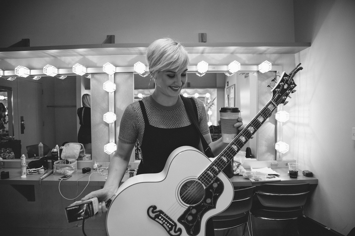 Exclusive A Day In The Life Of Maggie Rose On Tour With Martina McBride